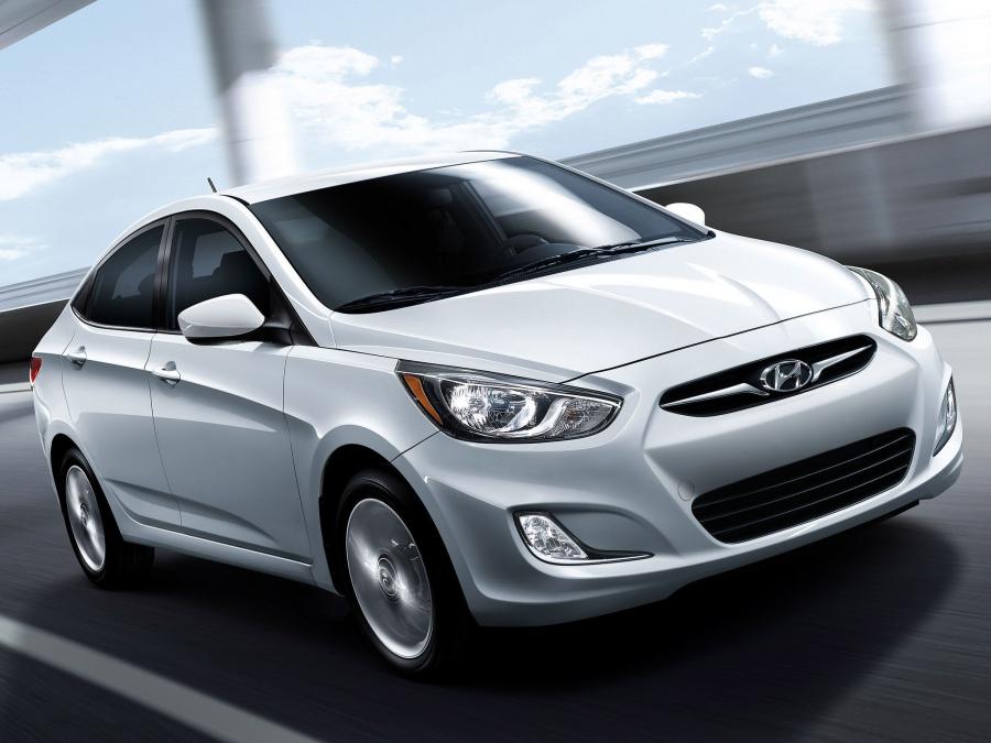 Hyundai Accent Sedan 2011 года  (фото 14 из 20)